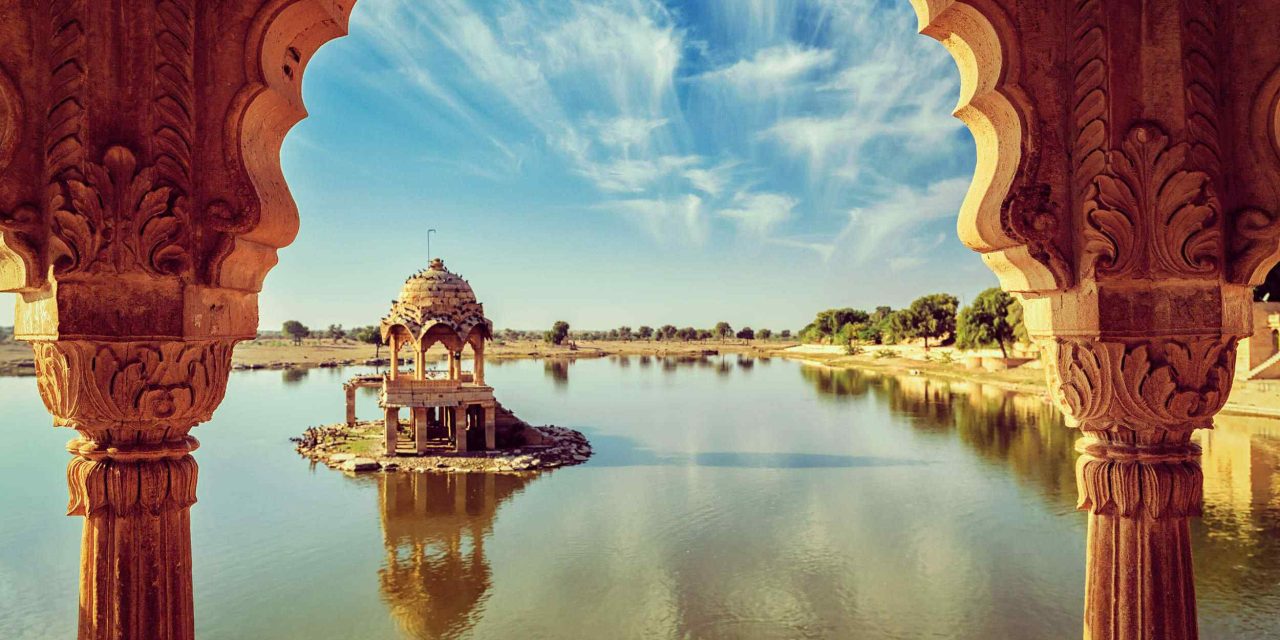 India Yang Penuh Warna