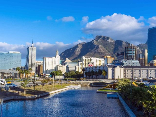 https://licioustravelwisata.com/wp-content/uploads/2018/08/post_capetown_02-640x480.jpg