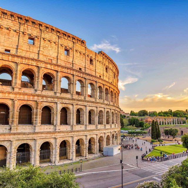 https://licioustravelwisata.com/wp-content/uploads/2018/09/rome_01-640x640.jpg